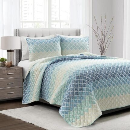 Lush Decor Medallion Ombre Reversible Oversized 3 Piece Quilt Set, King, Blue & Navy