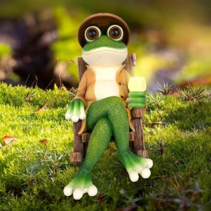 Solar Garden Statue Outdoor Decor Frog Figurine Art with Solar Lantern Loving Frog for Patio Balcony Yard Lawn Unique Gift for Woman Mom Grandma and Frog Lover